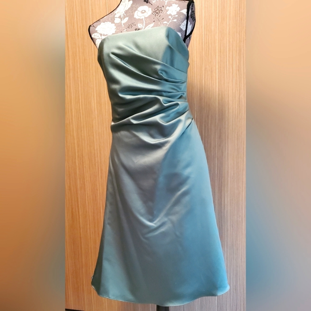 Alfred Angelo dress Bridesmaid Prom Homecoming or cocktail size 10